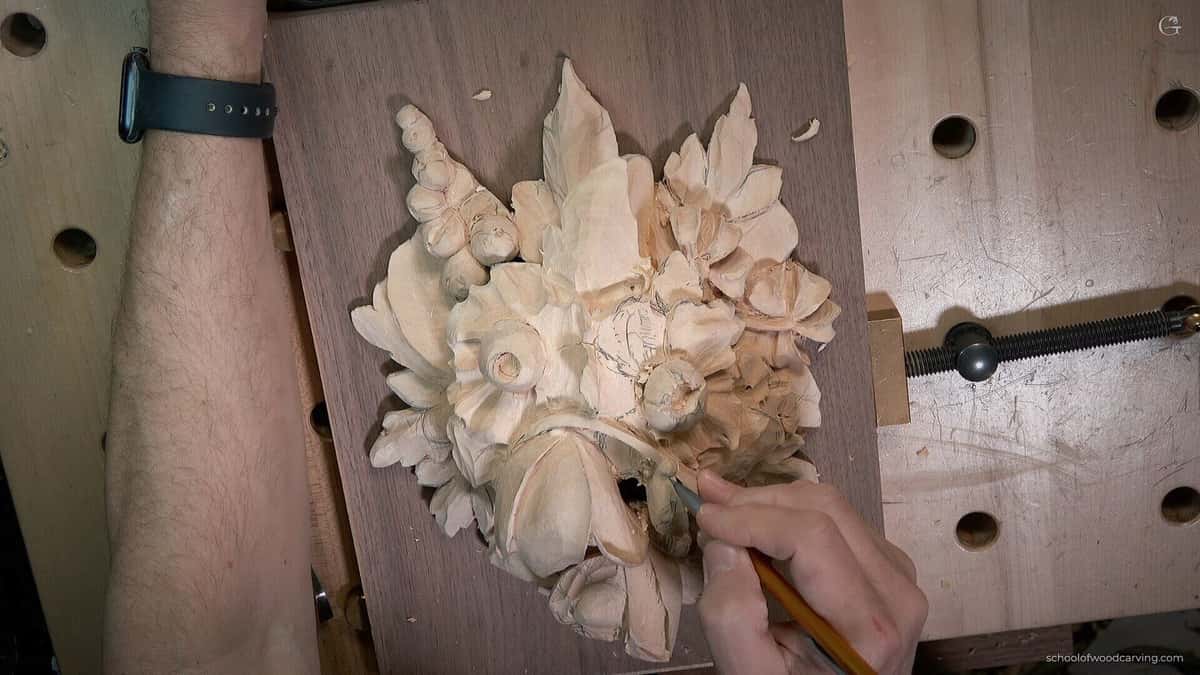 Alexander Grabovetskiy carves and teches carving aproach as Grinling Gibbons. Learn to carve in Grinling Gibbons style with Alexander Grabovetskiy in Workshop 11! Discover traditional woodcarving methods, authentic techniques, and the art of 17th and 18th century woodcarving with this experienced master. Learn how to carve in the style of Grinling Gibbons and gain the skills to create beautiful woodcarvings.