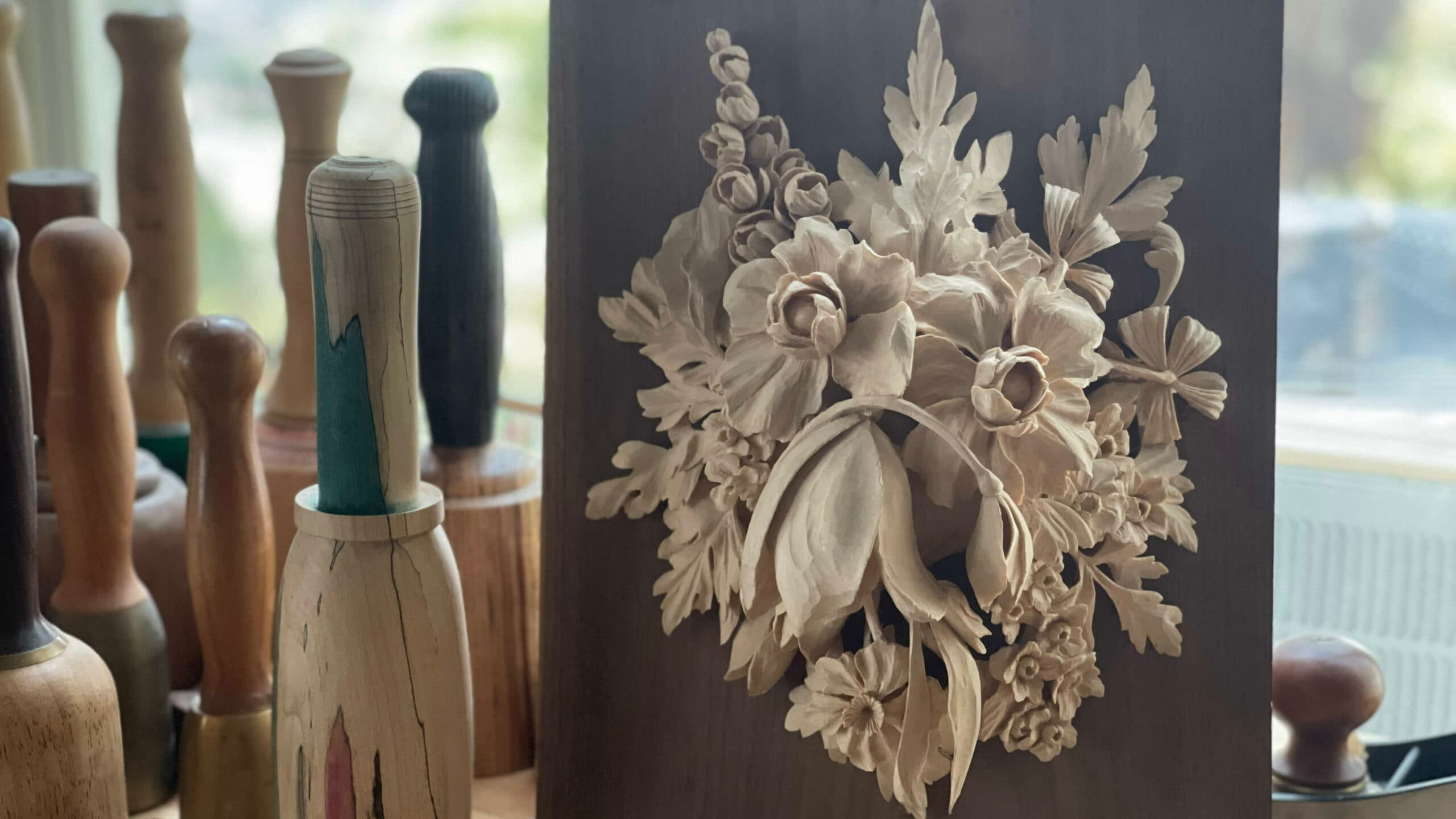 Who teaches Grinling Gibbons style wood carving?