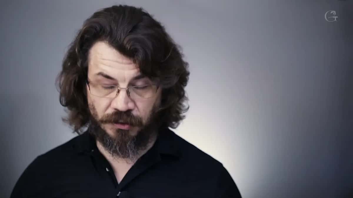 Alexander Grabovetskiy explaining how a design gets laid down before any wood is touched