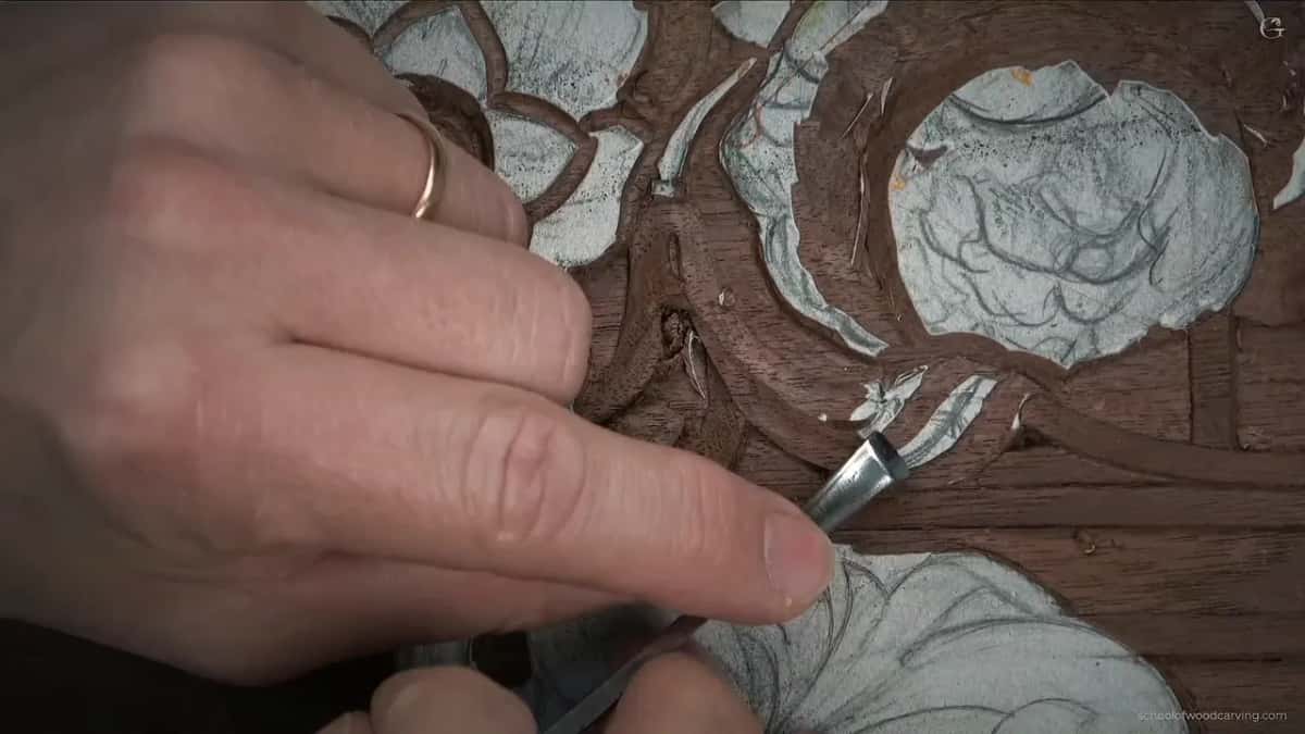 Ring hand, small tool, carved leaves.