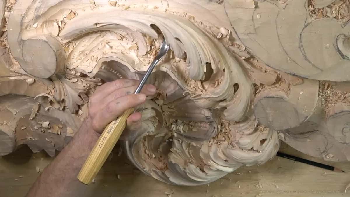 Bent gouge under the scroll.