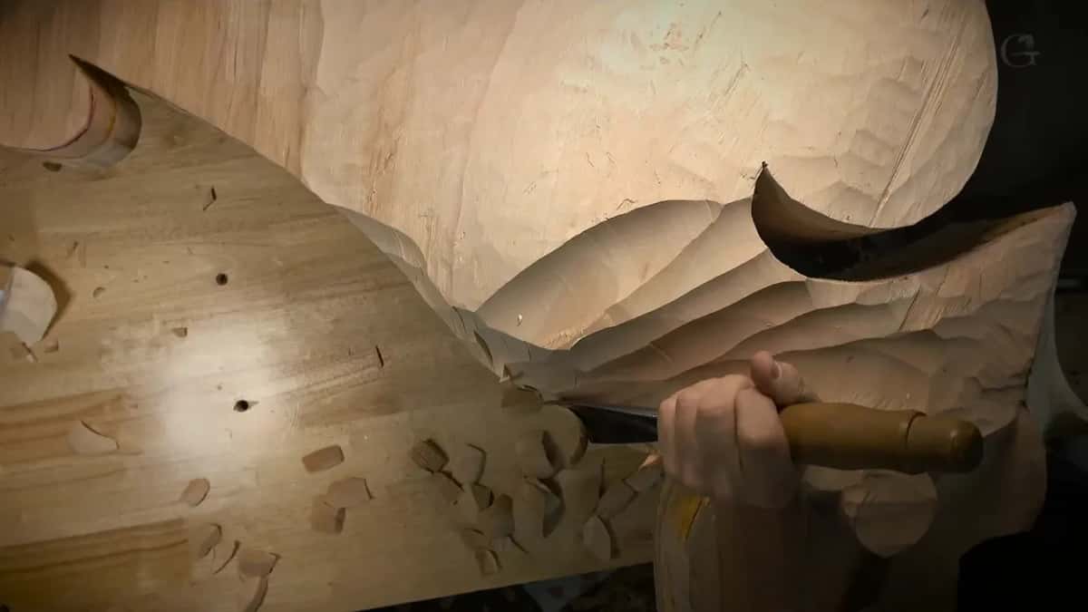 Big gouge on a faceted curve