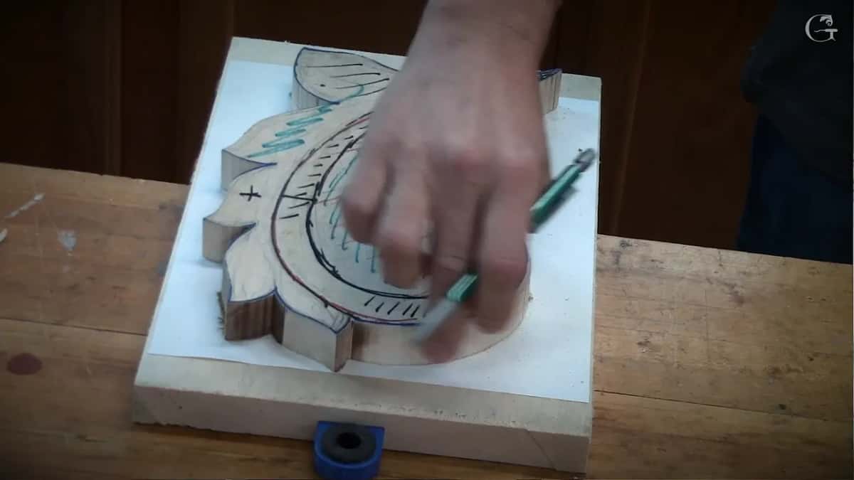 Marker at the edge of the design