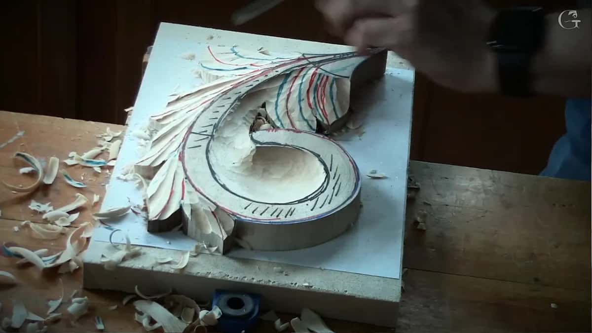 Fan of hollows now cut across every one of the outer leaves