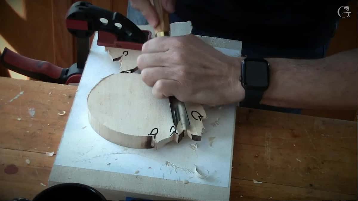 Blade into the reverse of a leaf