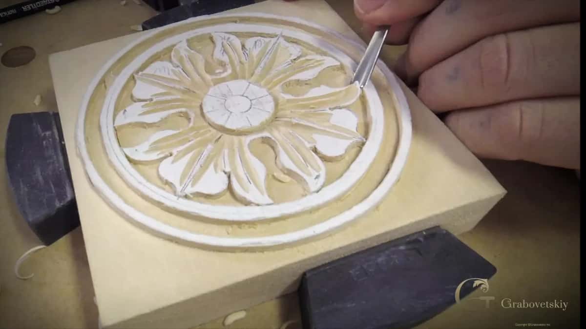The rosette with every leaf hollowed