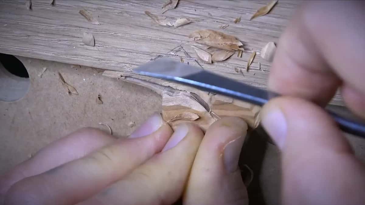 Long blade laid flat