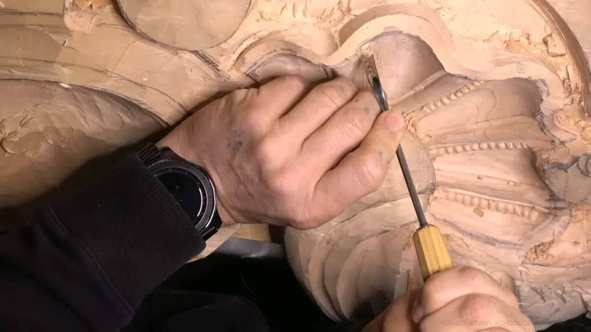 Upright tool, steady fingers.