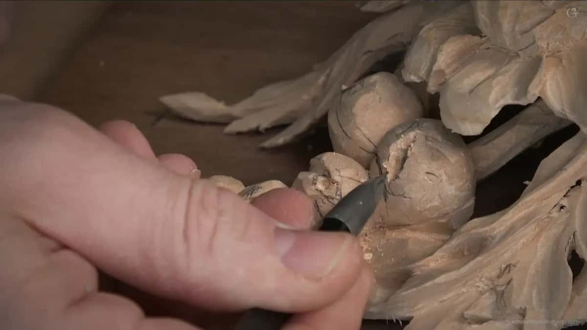 First petal line going in with a black handled V tool