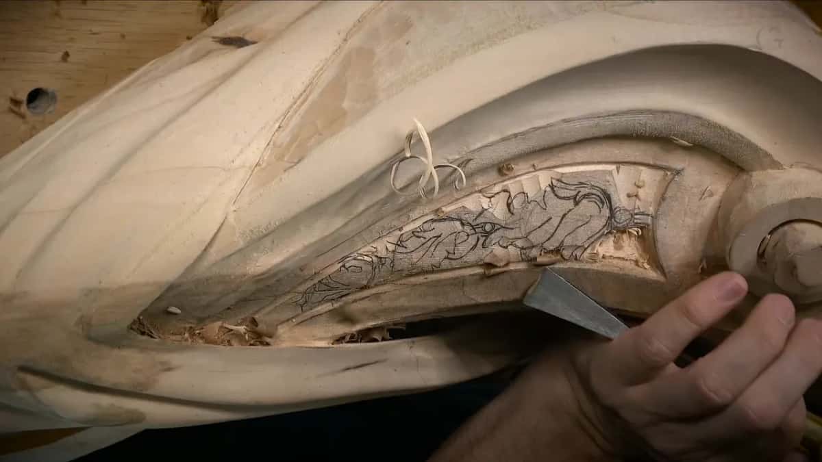 Blade working inside the drawn panel