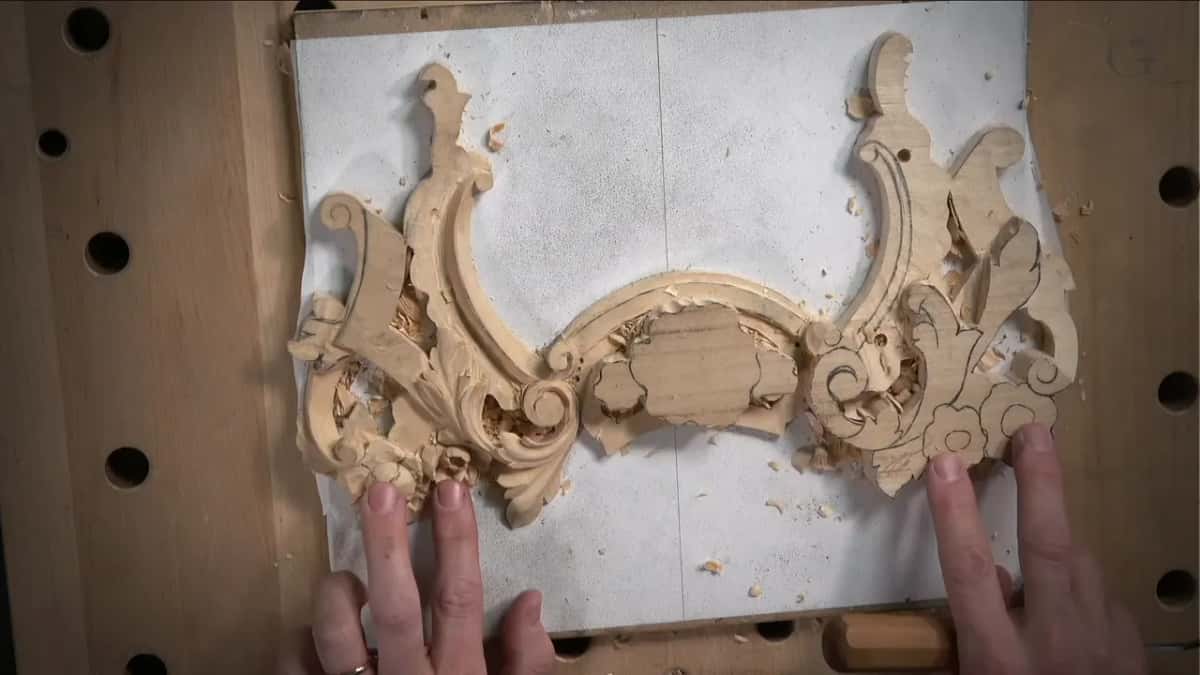 Panel showing the group of flowers