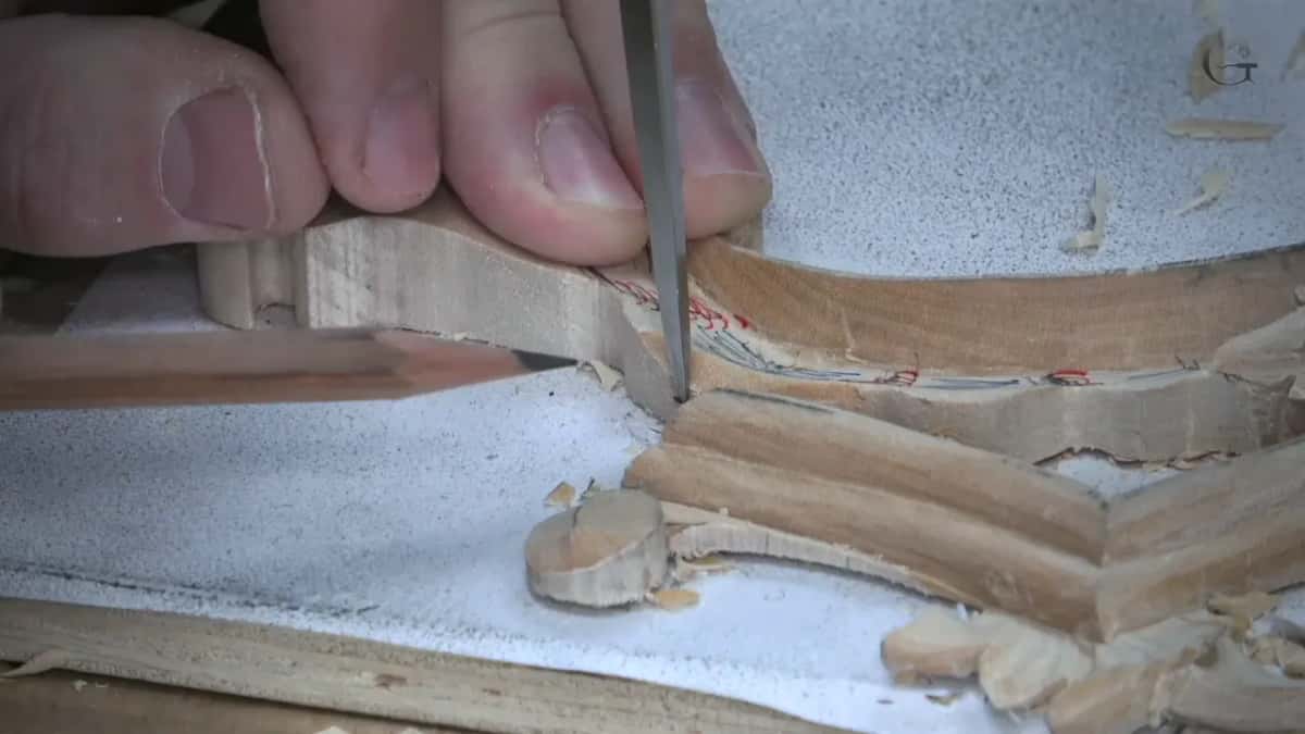 Measuring arm reporting three millimetres at the lowest spot, and the same figure at the next two places checked
