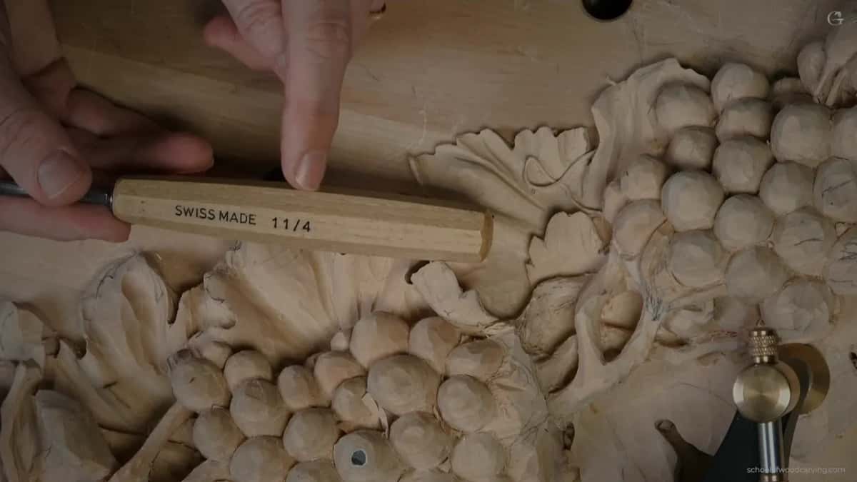 Shank of the veiner reading SWISS MADE 11/4, the four millimetre tool that carves the main lines