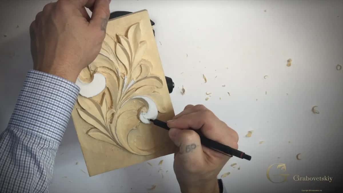 Pen drawing at the small curl