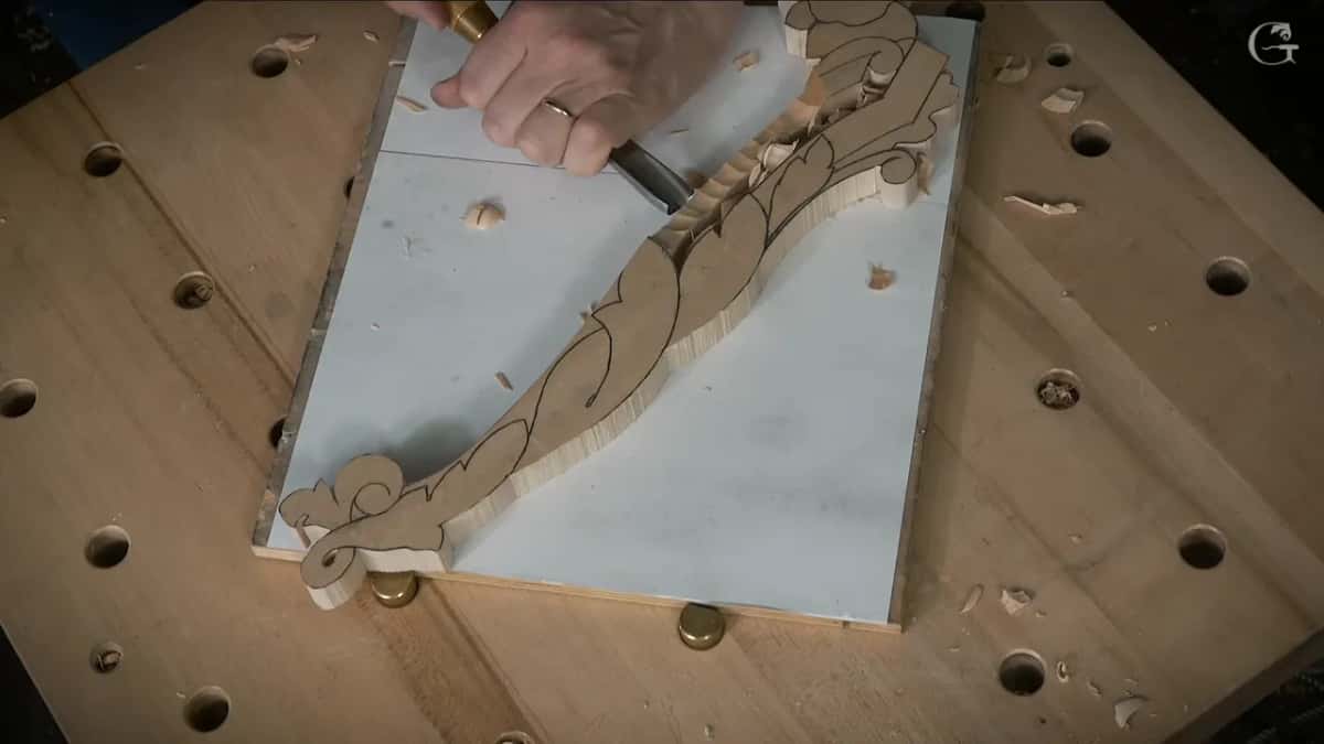 Gouge turning as it travels, which is what makes a slice out of a shove.