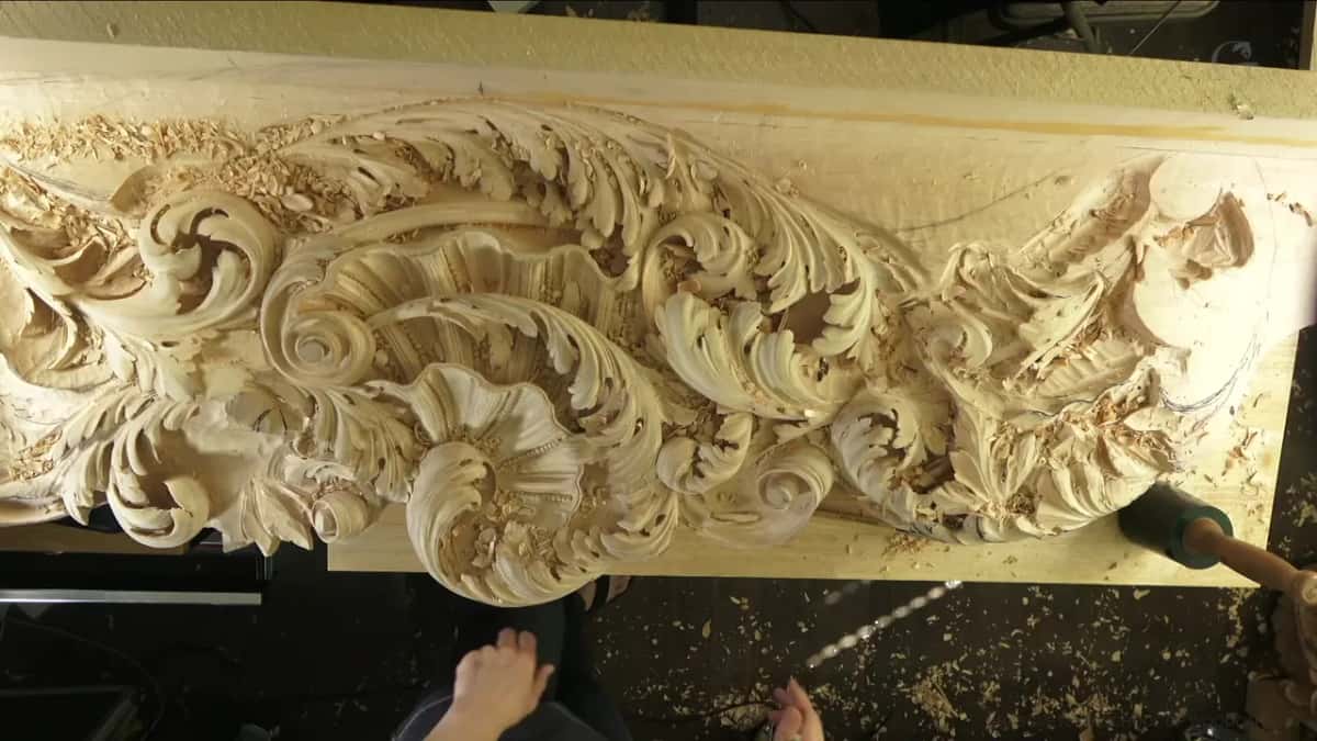 The whole board from above, with a mallet at its right end.