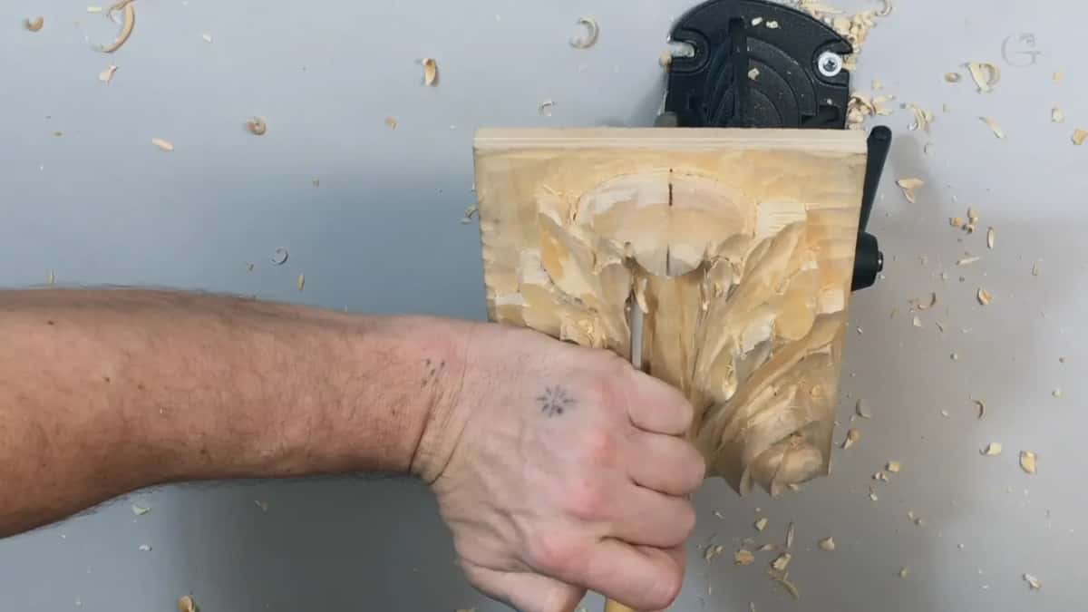 Fist round a handle, dead centre