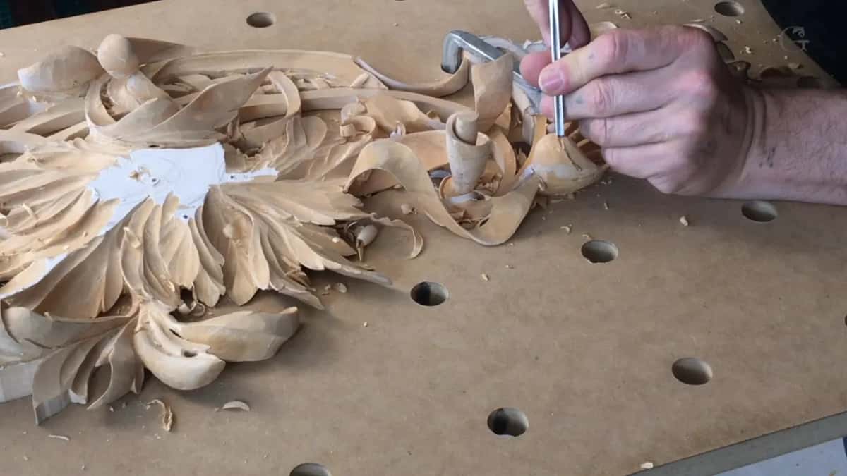 Adjusting the clamp rather than carving round it, the cheapest time saving on this bench.