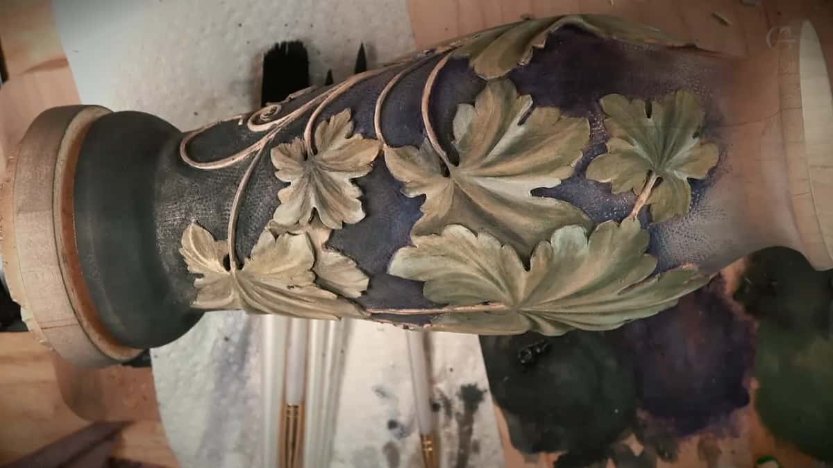 Pale vines between the finished leaves