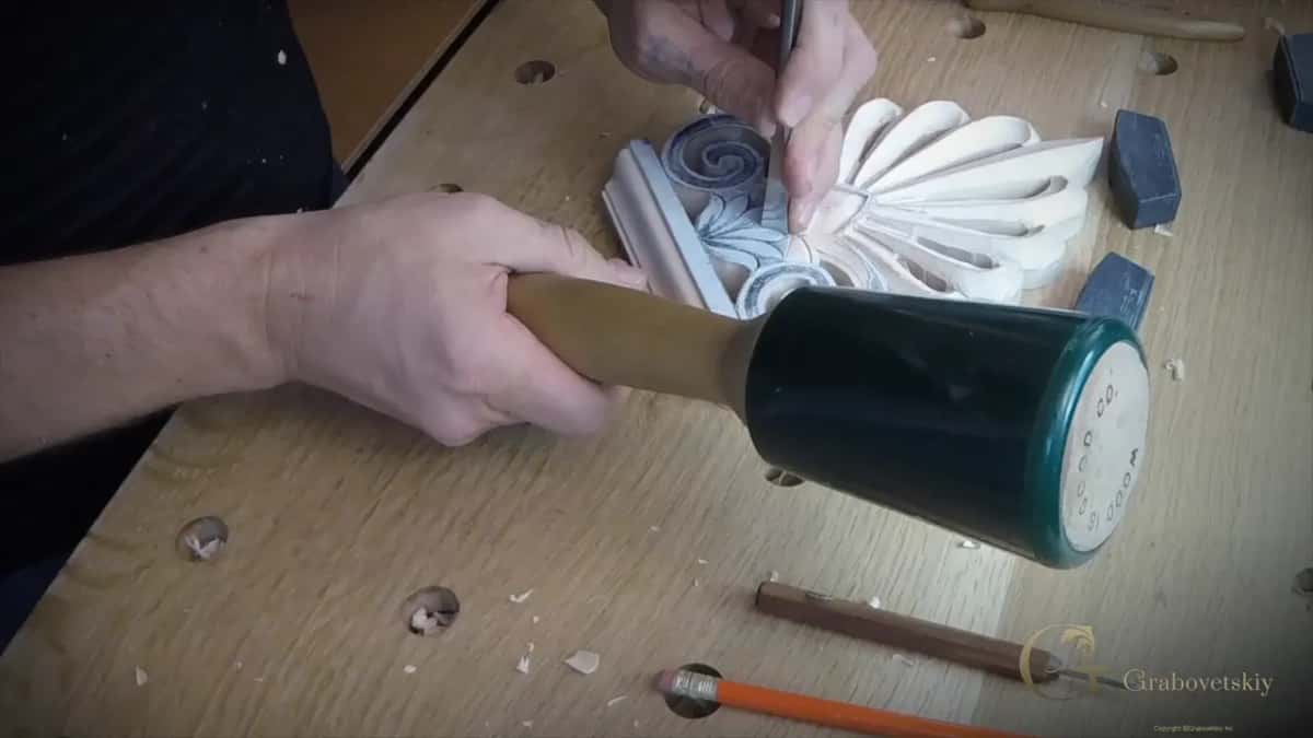 Bigger gouge, same mallet