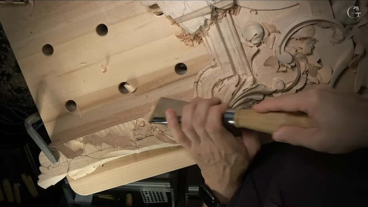 Wide flat gouge chopping