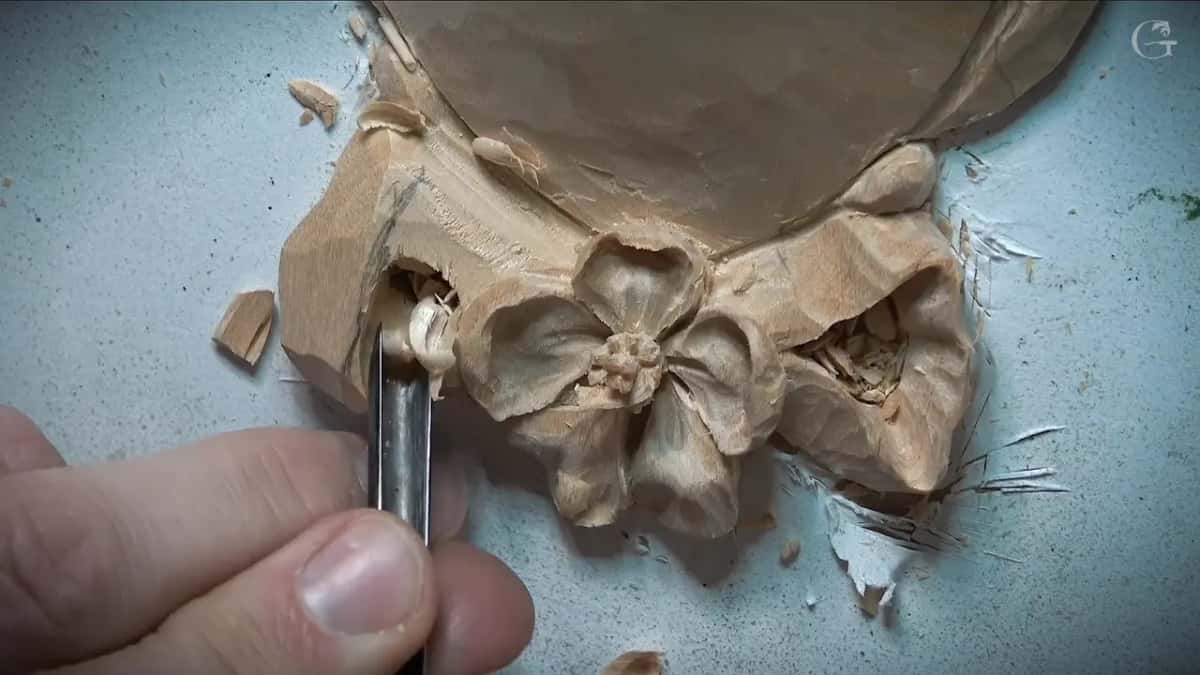 Left hole, gouge inside