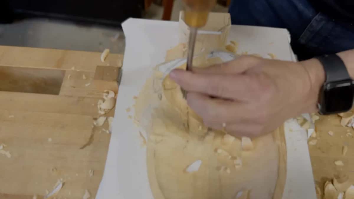Gouge held upright