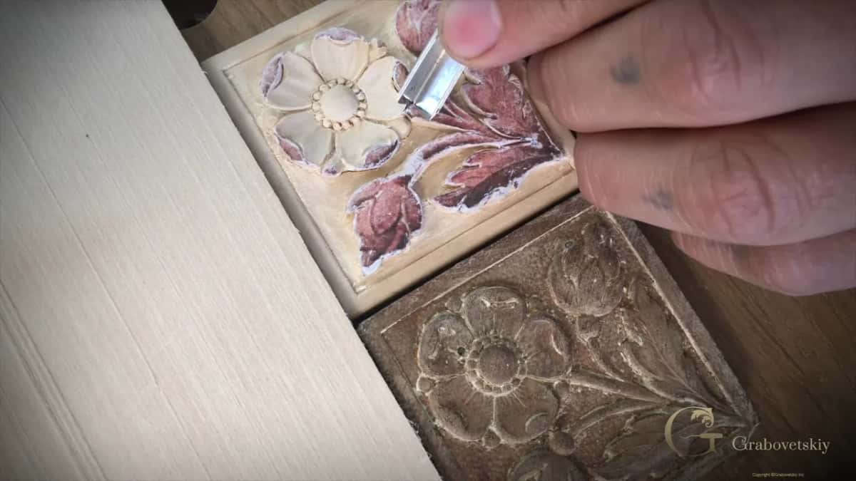 V tool beside the original