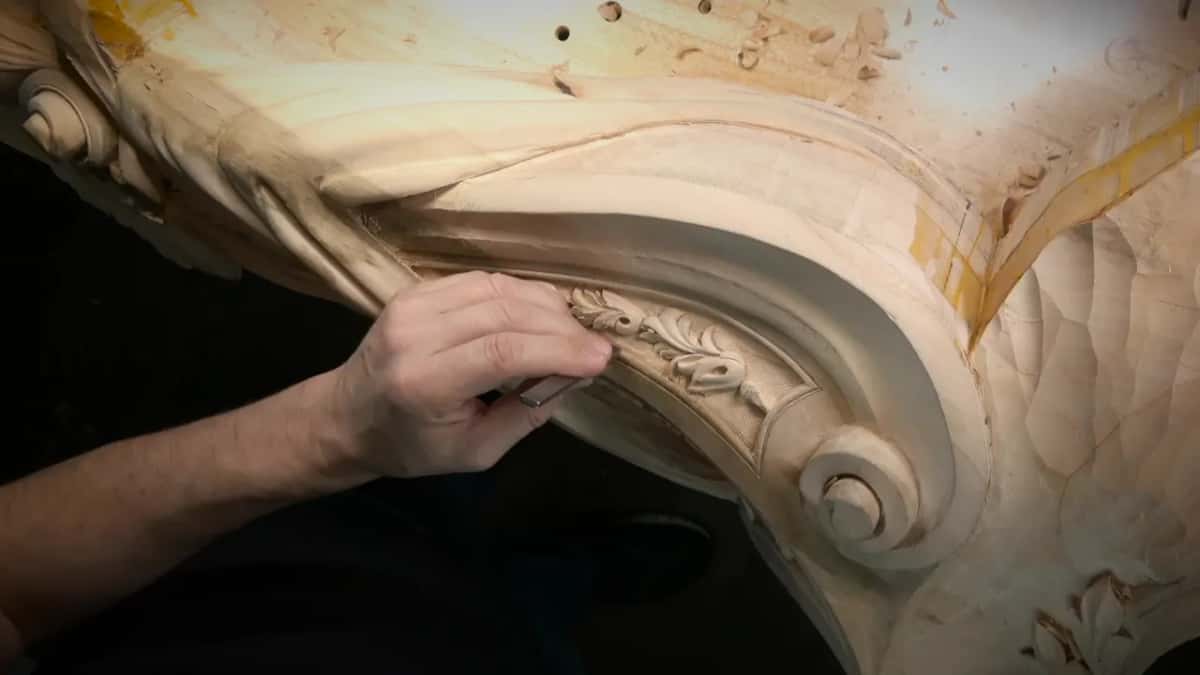 Punch inside the curved channel
