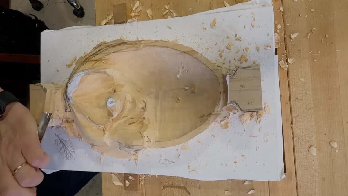 A little comes off the leg at the lower corner so the gouge has more room